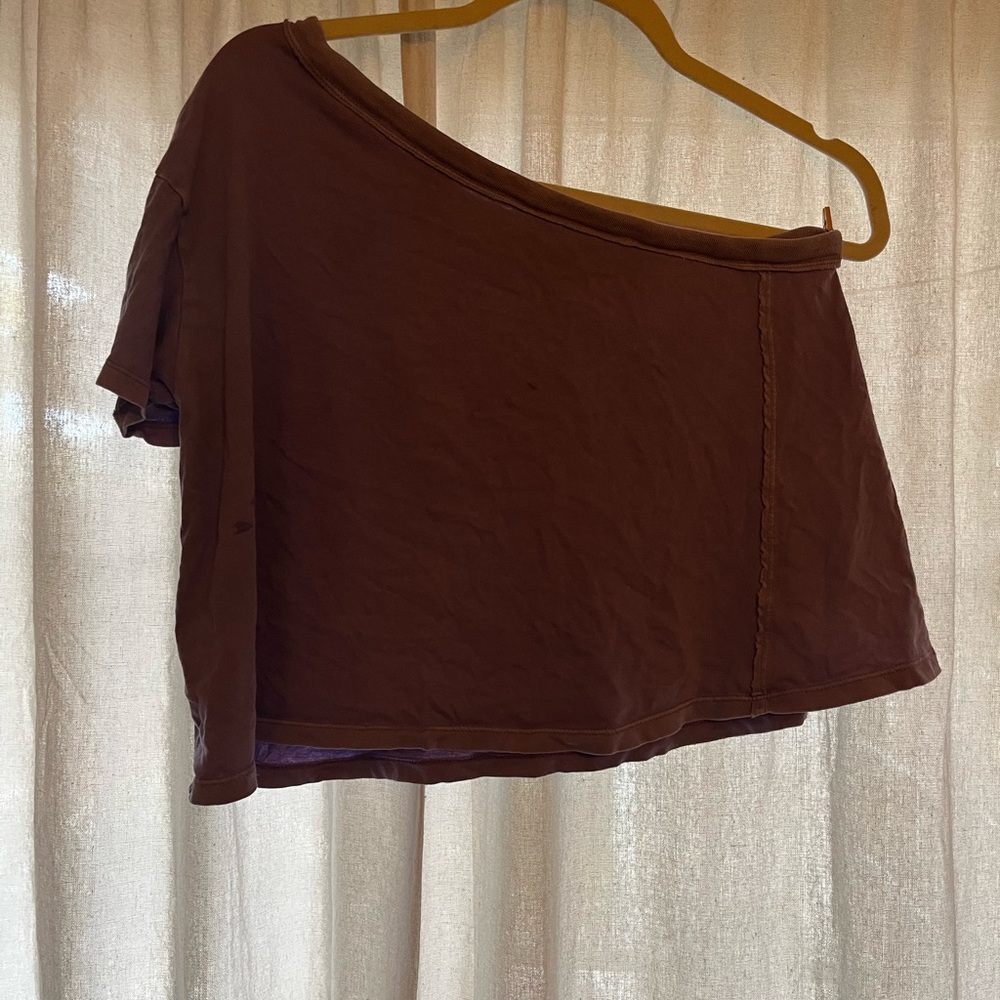 One shoulder free people tee!